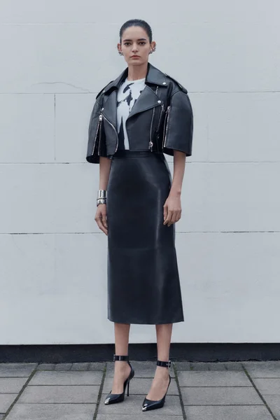 Look 15